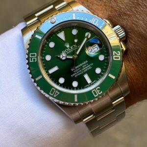 ROLEX SUBMARINER 116610LV “HULK” LIKE NEW CONDITIONS, YEAR 2015, MK1 DIAL, FULL SET
