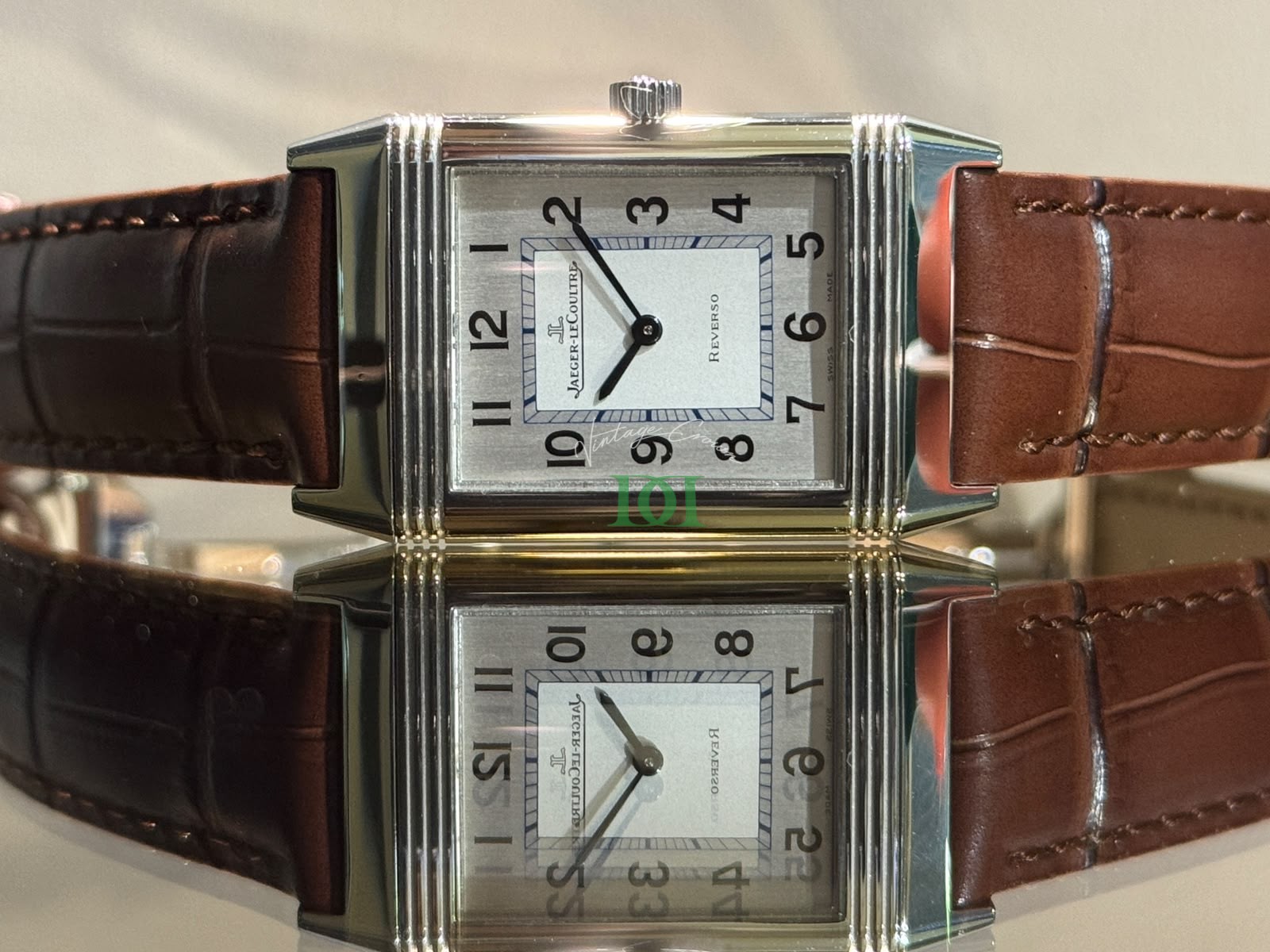 Jaeger-LeCoultre Reverso Classic 252.8.86 Silver Dial 2013 - foto 2